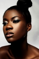 
Photographe: Hilda Clem
Make-Up: Griphée
Mannequin: Seynabou@NewMadison